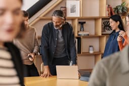 HubSpot | Software &amp; Tools for your Business - Homepage logo